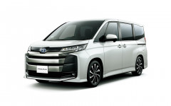 Toyota Noah Hybrid